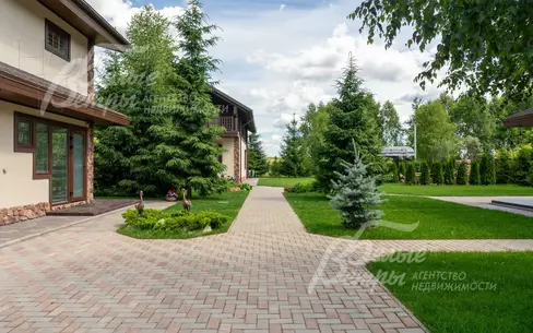 2-этажный коттедж 387 м² с отделкой