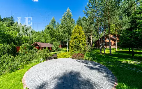 2-этажный коттедж 260 м² с отделкой
