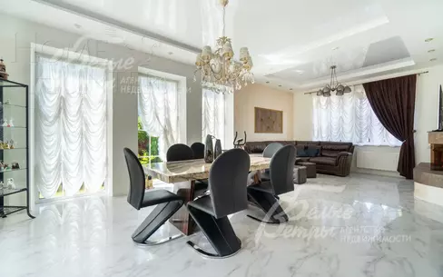 2-этажный коттедж 300 м² с отделкой