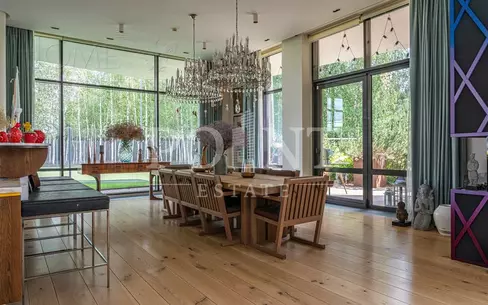 2-этажный коттедж 1 624 м² с отделкой