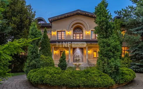 2-этажный коттедж 1 400 м² с отделкой