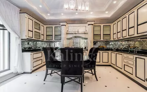 2-этажный коттедж 1 100 м² с отделкой