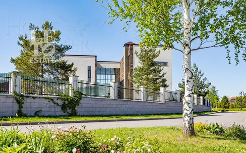 2-этажный коттедж 1 170 м² без отделки