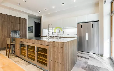 4-КОМН. КВАРТИРА С ОТДЕЛКОЙ 158 М² НА 2 ЭТАЖЕ