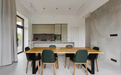 2-этажный коттедж 350 м² с отделкой