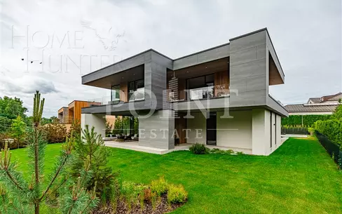 2-этажный коттедж 760 м² с отделкой