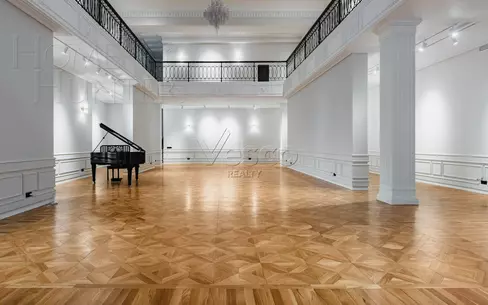 2-этажный коттедж 1 463 м² с отделкой
