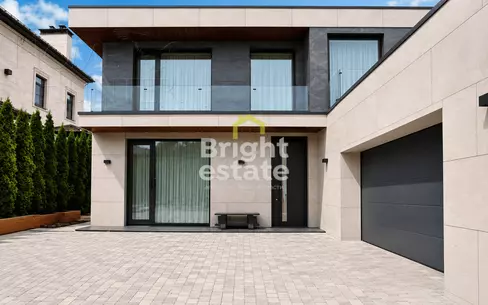2-этажный коттедж 349.7 м² с отделкой