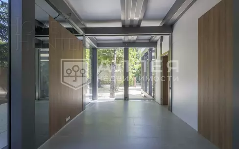 2-этажный коттедж 350 м² с отделкой