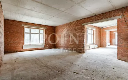 2-этажный таунхаус 940 м² без отделки