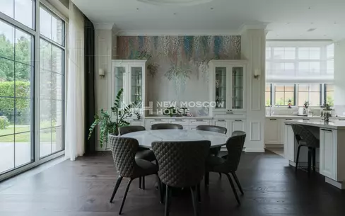 2-этажный коттедж 650 м² с отделкой