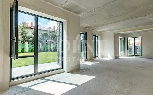 2-этажный коттедж 358.1 м² без отделки