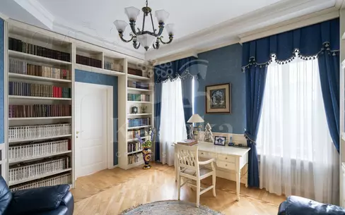 5-КОМН. КВАРТИРА С ОТДЕЛКОЙ 215 М² НА 4 ЭТАЖЕ