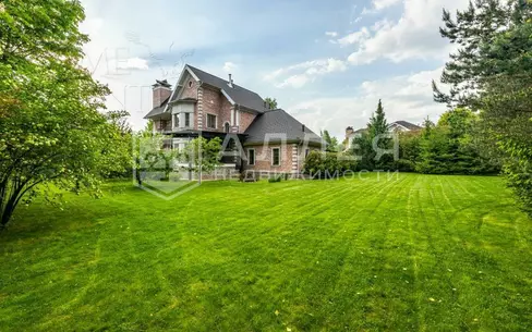 2-этажный коттедж 360 м² с отделкой