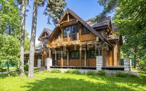 2-этажный коттедж 386 м² с отделкой