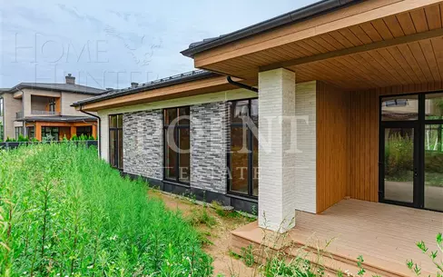 1-этажный коттедж 320 м² без отделки