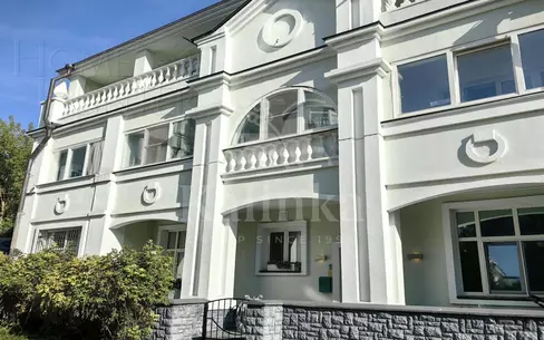12-комн. кв., 525 м², 1/3 этаж