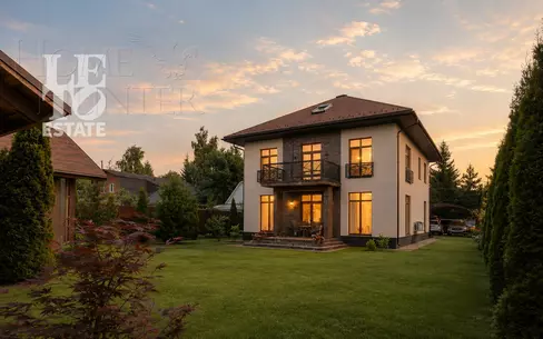 2-этажный коттедж 280 м² с отделкой