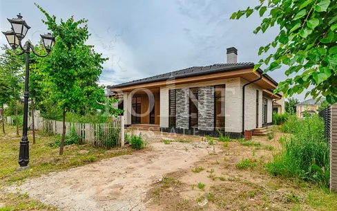 1-этажный коттедж 320 м² без отделки
