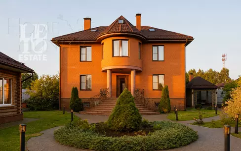 2-этажный коттедж 800 м² с отделкой