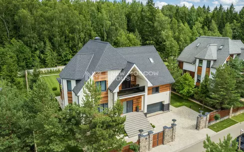 2-этажный коттедж 450 м² с отделкой