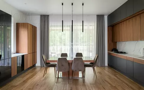 2-этажный коттедж 450 м² с отделкой