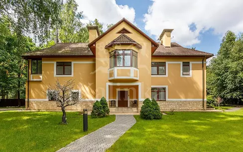 2-этажный коттедж 823.4 м² с отделкой