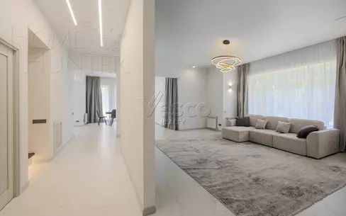 2-этажный коттедж 270 м² с отделкой