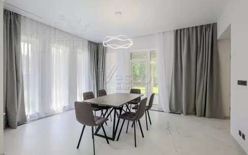 2-этажный коттедж 270 м² с отделкой