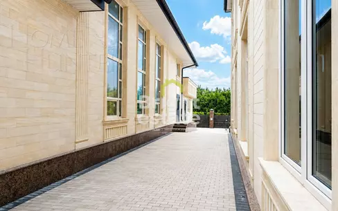 2-этажный коттедж 525 м² с отделкой
