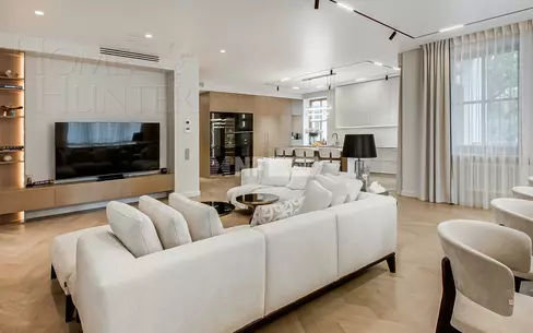 5-КОМН. КВАРТИРА С ОТДЕЛКОЙ 224.3 М² НА 3 ЭТАЖЕ