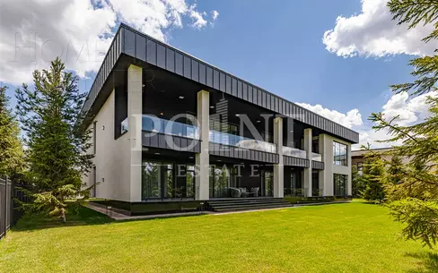 2-этажный коттедж 1 100 м² с отделкой