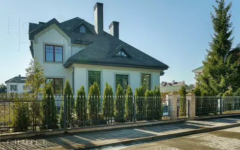 2-этажный коттедж 640 м² без отделки