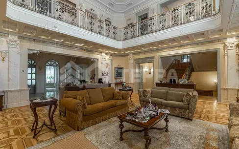 КОТТЕДЖ 1 800 м² с отделкой