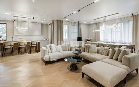 5-КОМН. КВАРТИРА С ОТДЕЛКОЙ 224.3 М² НА 3 ЭТАЖЕ