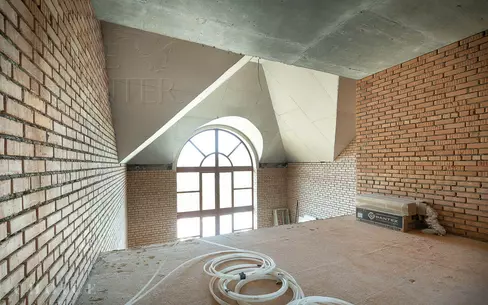 2-этажный коттедж 640 м² без отделки