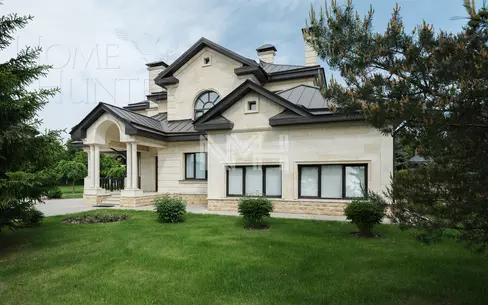 2-этажный коттедж 670.5 м² с отделкой