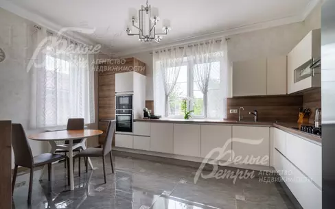 2-этажный коттедж 700 м² с отделкой