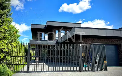 2-этажный коттедж 340 м² с отделкой
