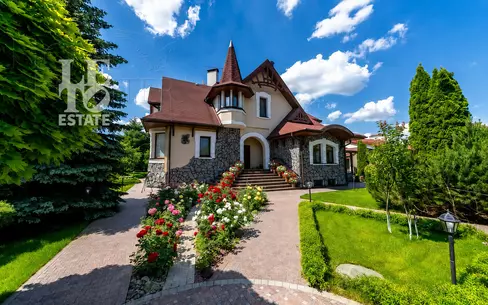 2-этажный коттедж 734.2 м² с отделкой