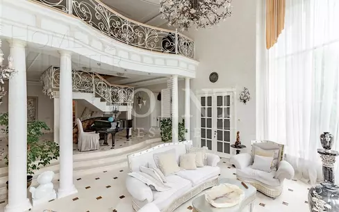 2-этажный коттедж 600 м² с отделкой