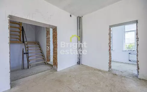 3-этажный таунхаус 345 м² без отделки