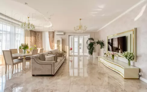 3-этажный коттедж 325 м² с отделкой