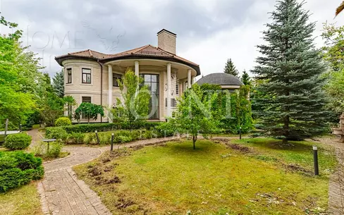 2-этажный коттедж 600 м² с отделкой