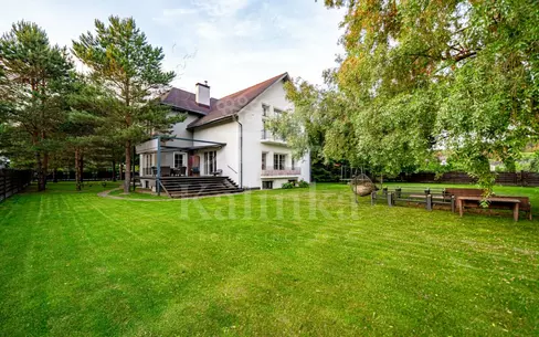2-этажный коттедж 450 м² с отделкой