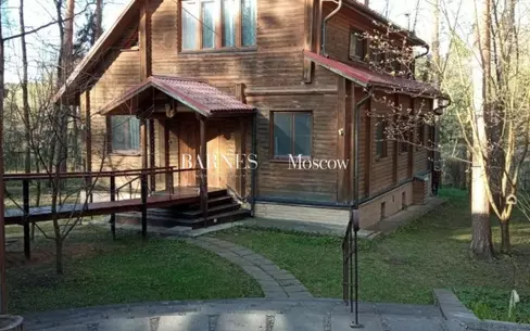 2-этажный коттедж 370 м² с отделкой