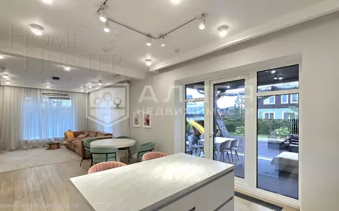 2-этажный коттедж 215 м² с отделкой