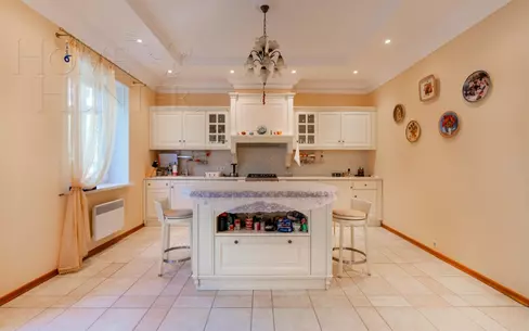 2-этажный коттедж 450 м² с отделкой