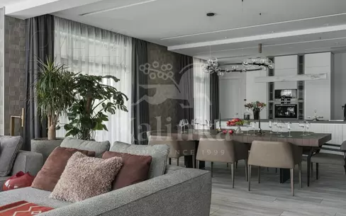 3-этажный коттедж 590 м² с отделкой