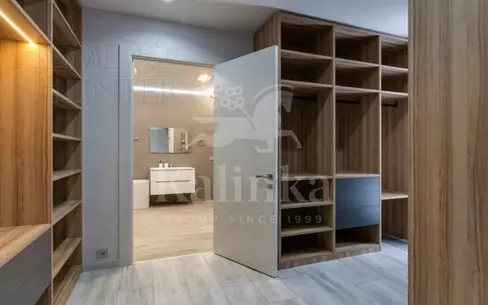 3-этажный коттедж 590 м² с отделкой